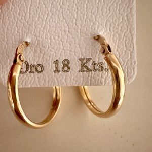 Brand new 18k Italian gold ear hoops 0.8 inch tall 0.6 inch wide